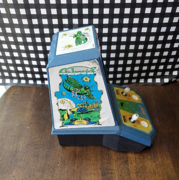 Coleco Galaxian Tabletop Mini Arcade - Picture 2 of 7